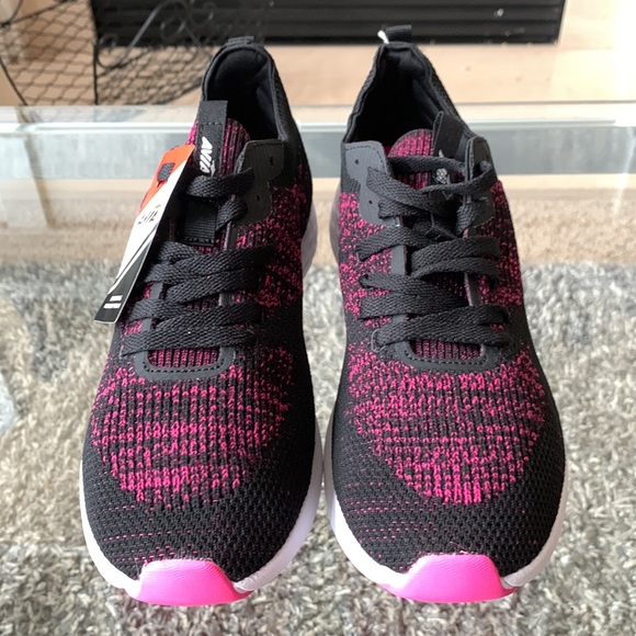 NWT AVIA Black & Fuchsia Helix Walking Shoes - Picture 3 of 9